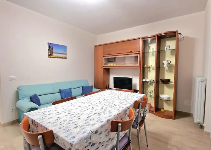 Chiara Pool Bardolino