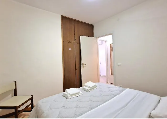 Chiara Pool アパート *